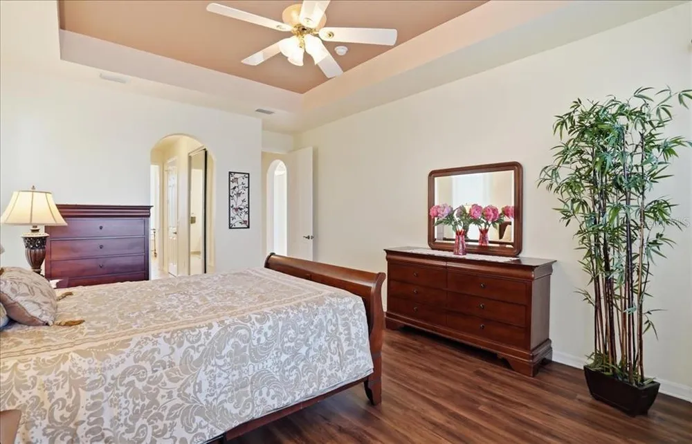 6558 41st Ct E, Sarasota, FL 34243