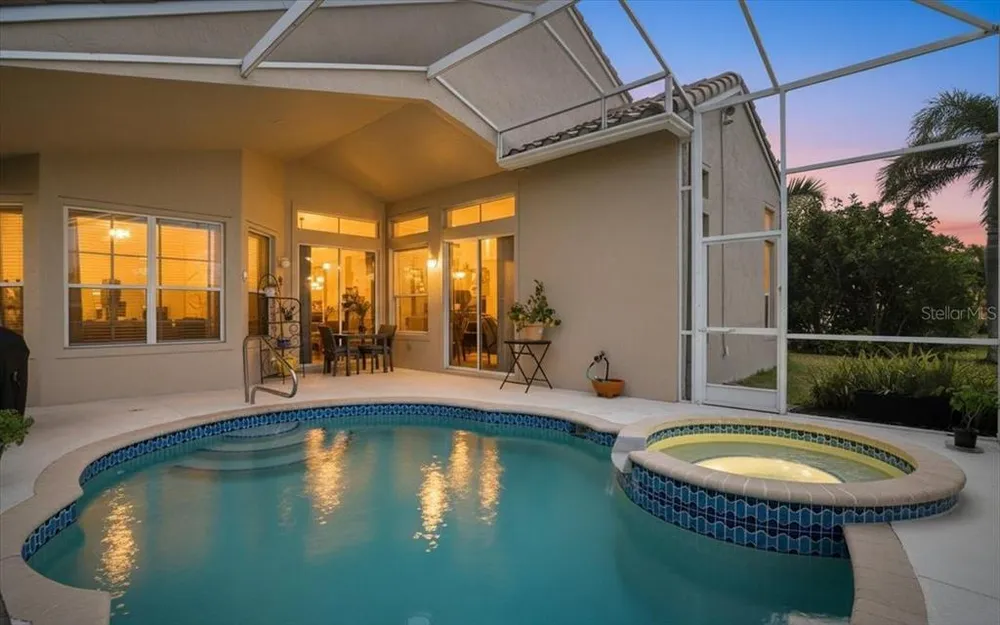 6558 41st Ct E, Sarasota, FL 34243