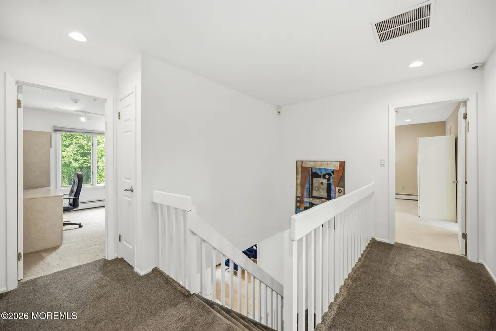 5 Emmons Ct, Marlboro, NJ 07746