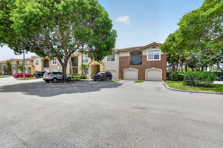 15085 Michelangelo Blvd, Delray Beach, FL 33446