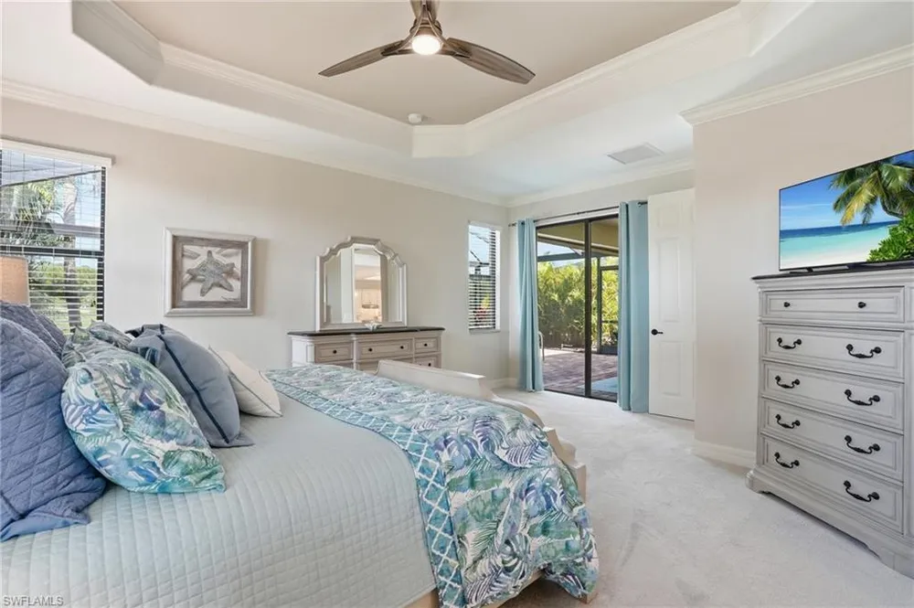9457 Rialto Dr, Naples, FL 34113