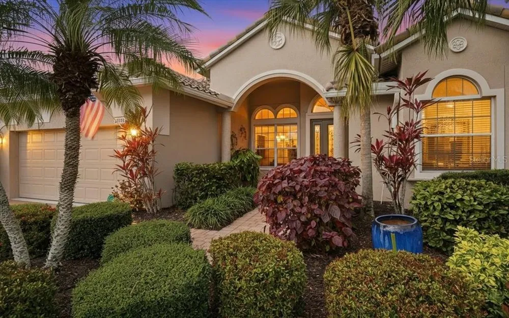 6558 41st Ct E, Sarasota, FL 34243