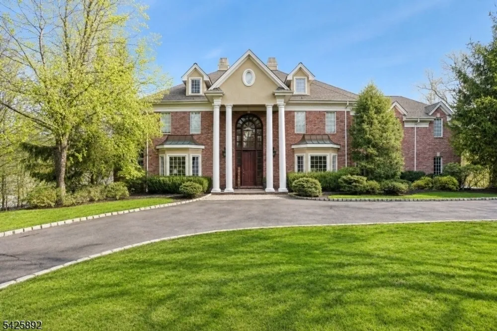 50 Sequoia Dr, Watchung, NJ 07069