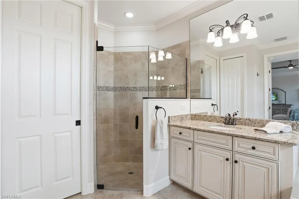 9457 Rialto Dr, Naples, FL 34113