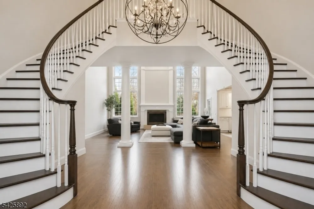 50 Sequoia Dr, Watchung, NJ 07069
