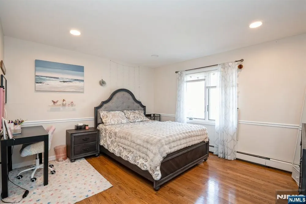 298 Nedellec Dr, Saddle Brook, NJ 07663