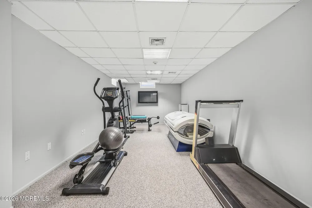 5 Emmons Ct, Marlboro, NJ 07746