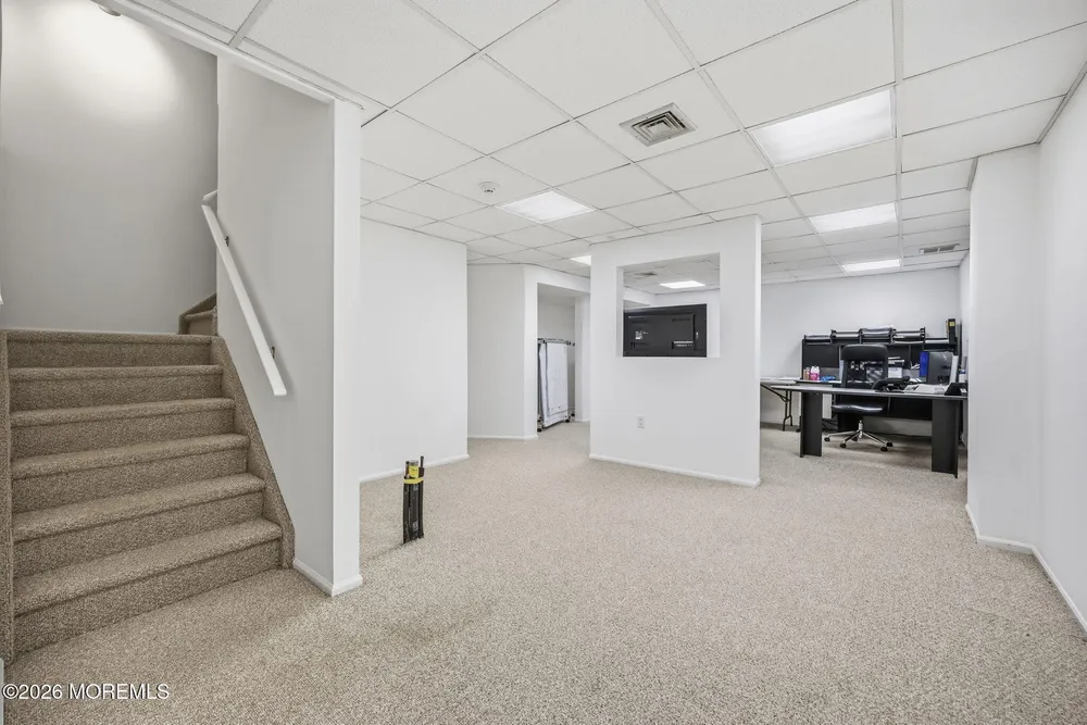 5 Emmons Ct, Marlboro, NJ 07746