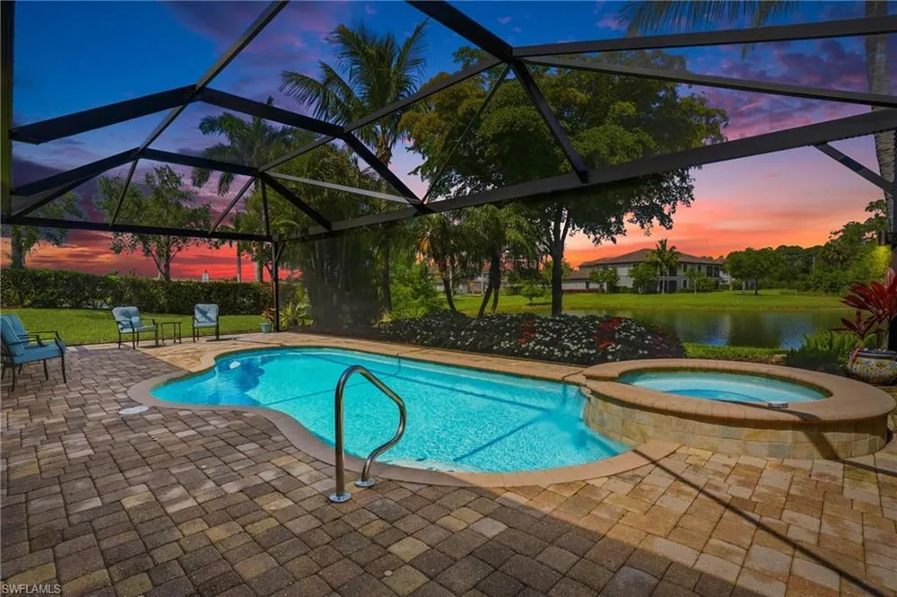 9457 Rialto Dr, Naples, FL 34113