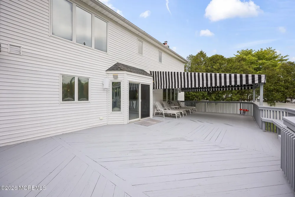 5 Emmons Ct, Marlboro, NJ 07746