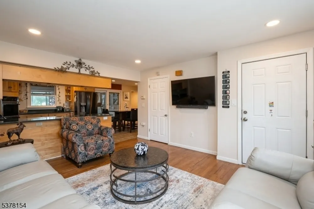 298 Nedellec Dr, Saddle Brook, NJ 07663