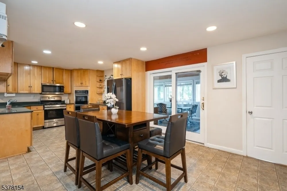 298 Nedellec Dr, Saddle Brook, NJ 07663
