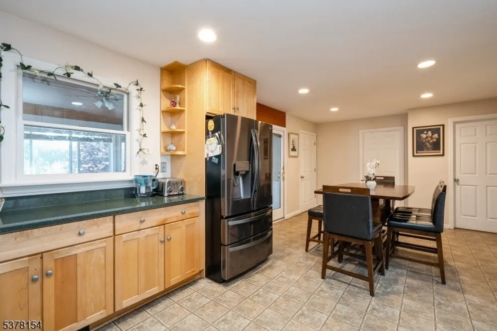 298 Nedellec Dr, Saddle Brook, NJ 07663