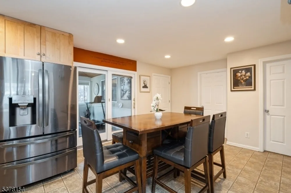 298 Nedellec Dr, Saddle Brook, NJ 07663