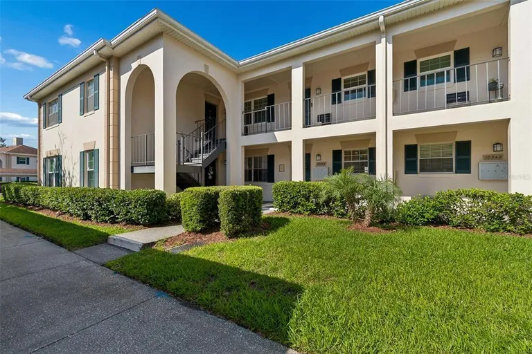 10340 Carrollwood Ln, Tampa, FL 33618