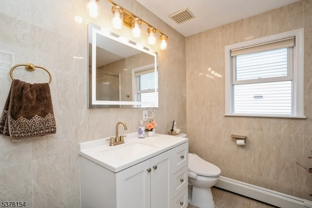 298 Nedellec Dr, Saddle Brook, NJ 07663