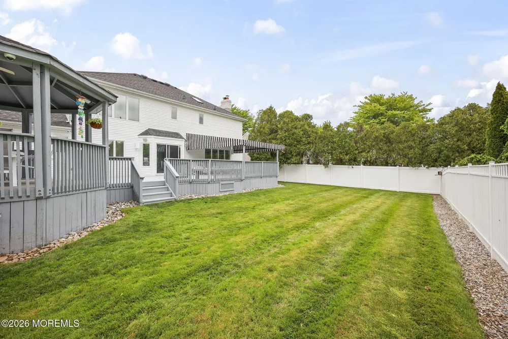 5 Emmons Ct, Marlboro, NJ 07746