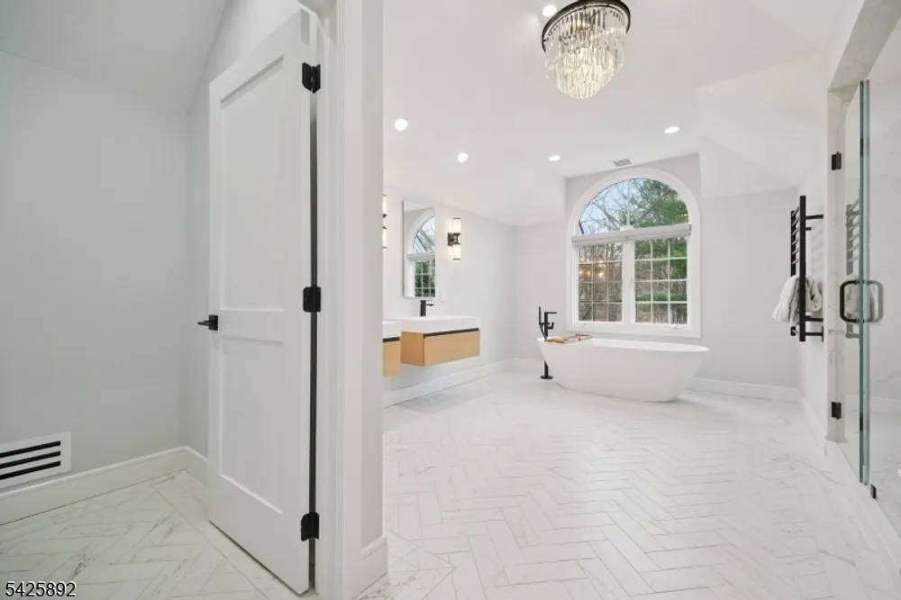 50 Sequoia Dr, Watchung, NJ 07069