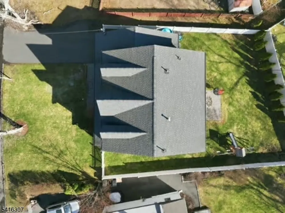 44 Manor Rd, Livingston, NJ 07039