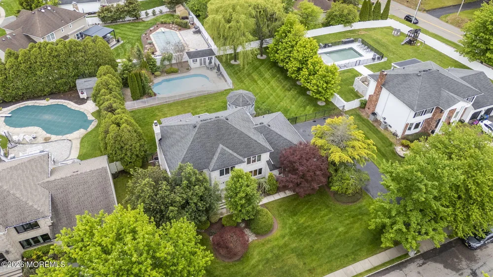 5 Emmons Ct, Marlboro, NJ 07746