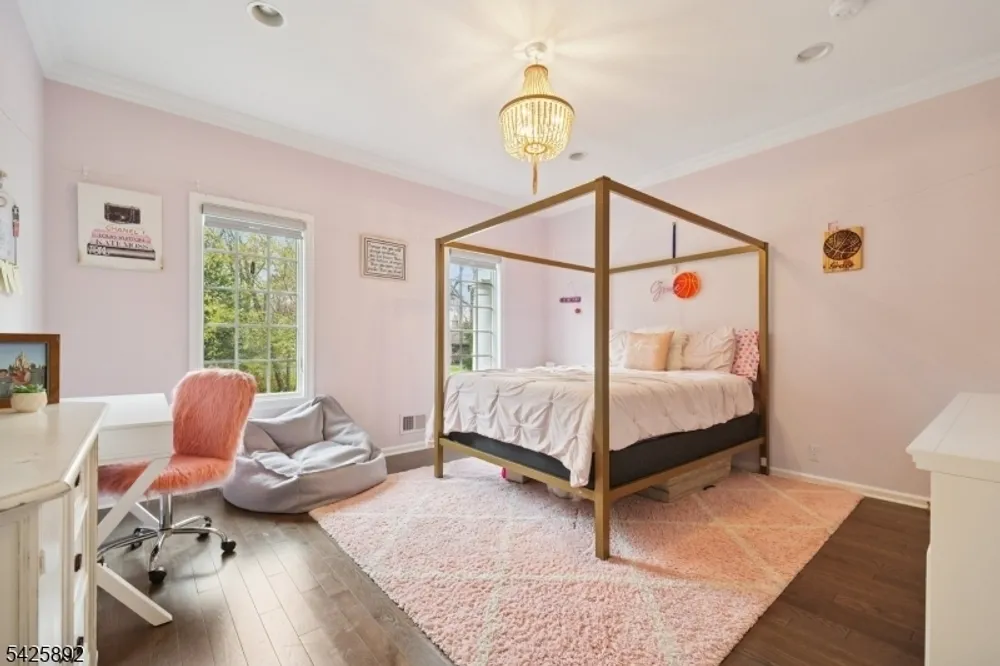 50 Sequoia Dr, Watchung, NJ 07069