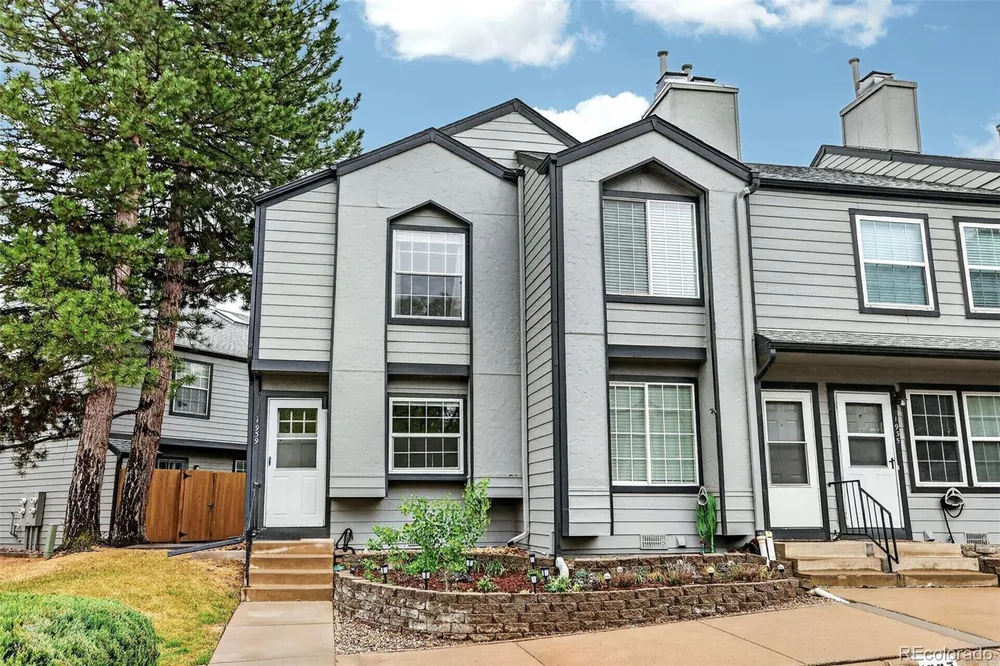 1939 Newland Ct, Lakewood, CO 80214