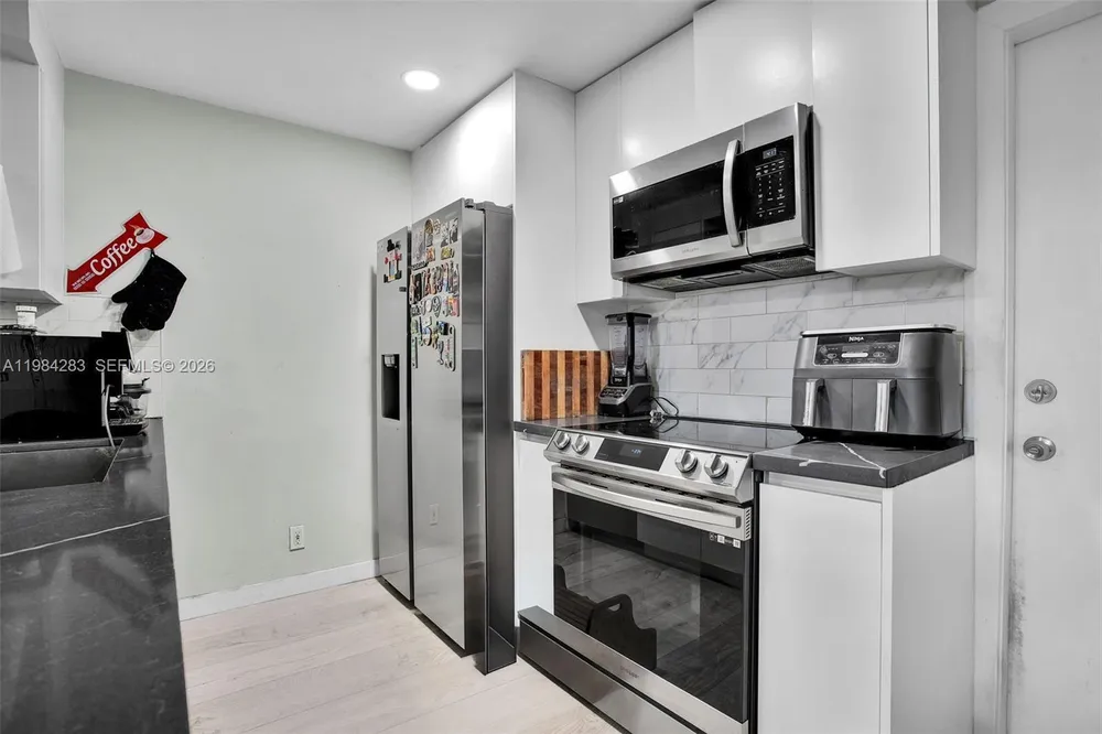 850 Sorrento Dr, Weston, FL 33326