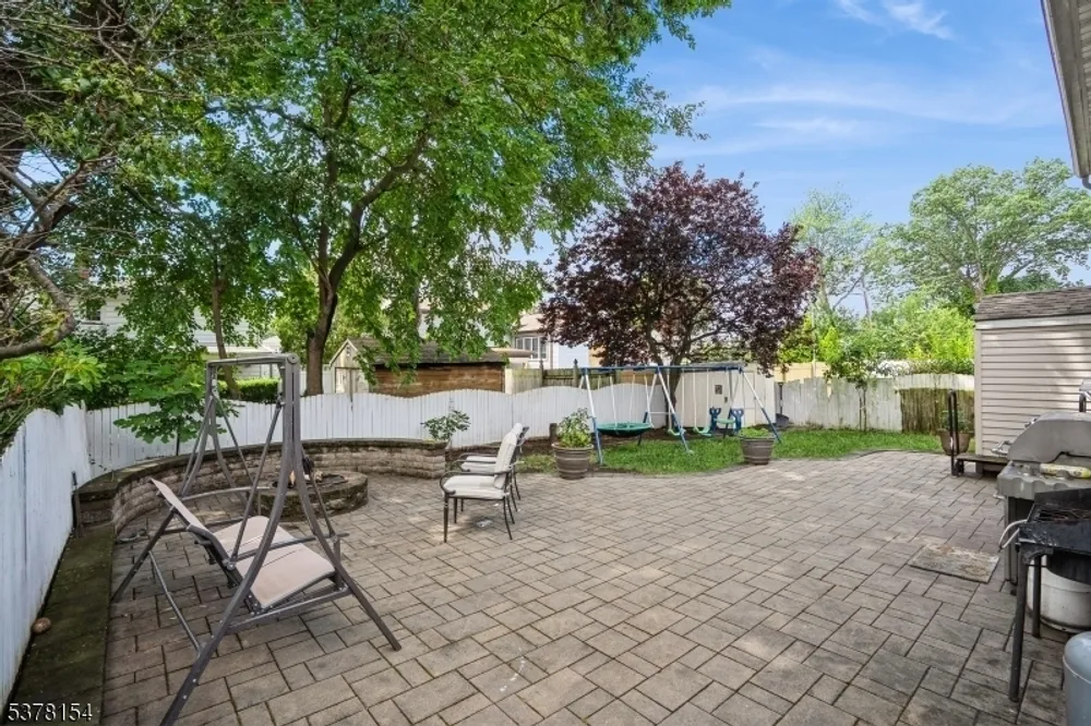 298 Nedellec Dr, Saddle Brook, NJ 07663