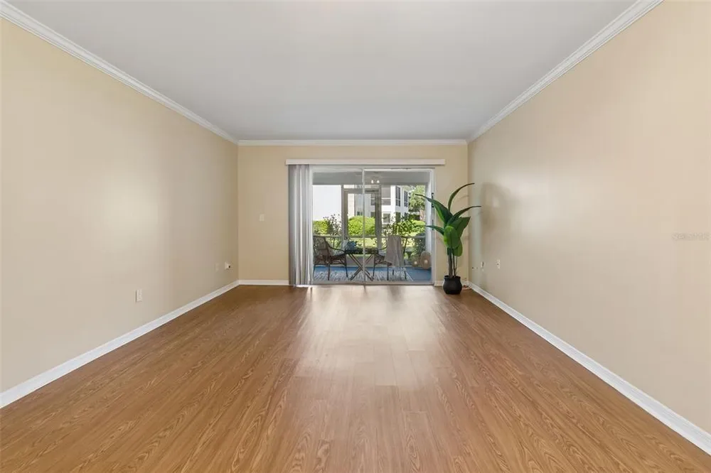 10340 Carrollwood Ln, Tampa, FL 33618