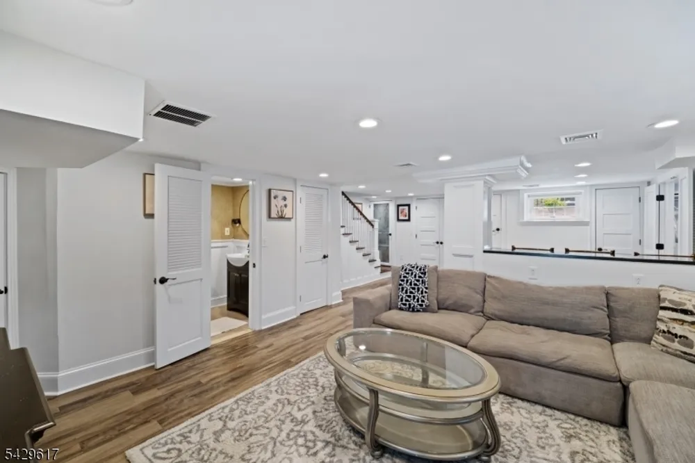 1012 Falls Terrace, Union, NJ 07083