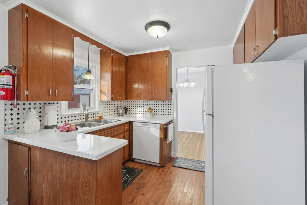 2174 County Road E E, White Bear Lake, MN 55110