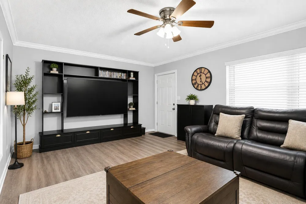 9050 NW 28th St, Coral Springs, FL 33065