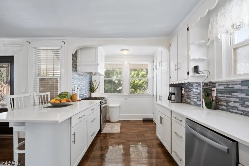 1012 Falls Terrace, Union, NJ 07083