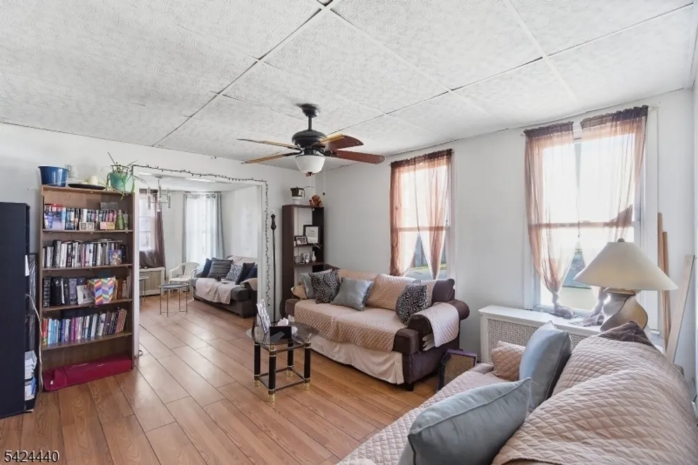 459 E 18th St, Paterson, NJ 07514