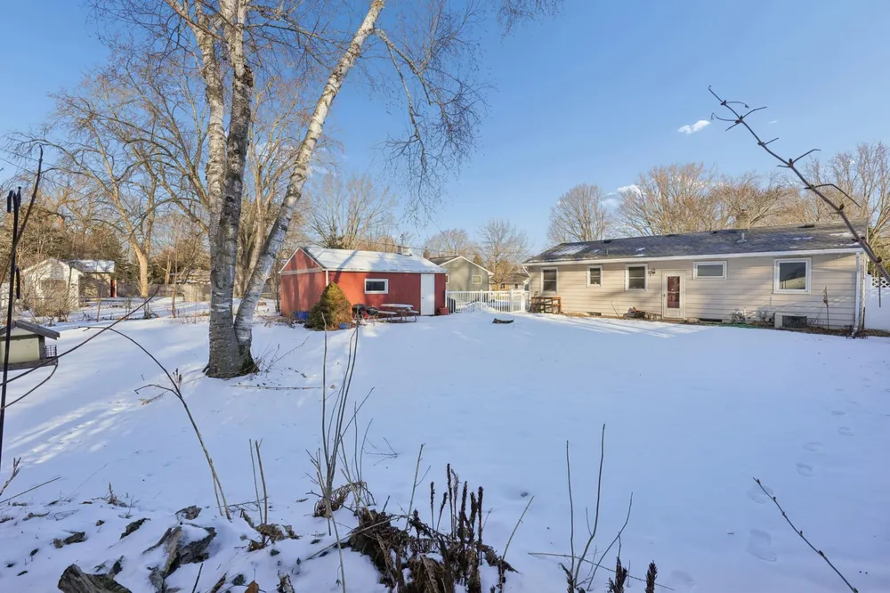 2174 County Road E E, White Bear Lake, MN 55110