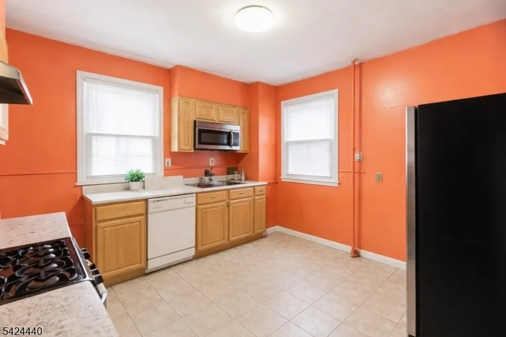 459 E 18th St, Paterson, NJ 07514