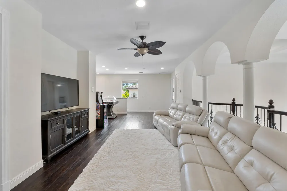7169 NW 127th Way, Parkland, FL 33076