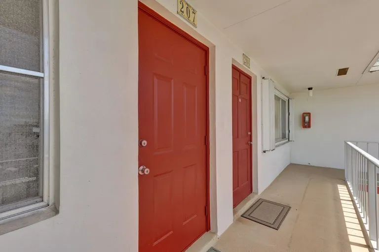 3120 Cynthia Ln, Lake Worth Beach, FL 33461