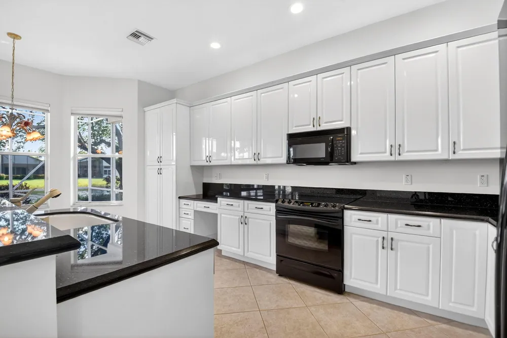 8198 Azure Coast Blvd, Lake Worth, FL 33467