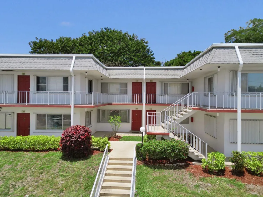 3120 Cynthia Ln, Lake Worth Beach, FL 33461
