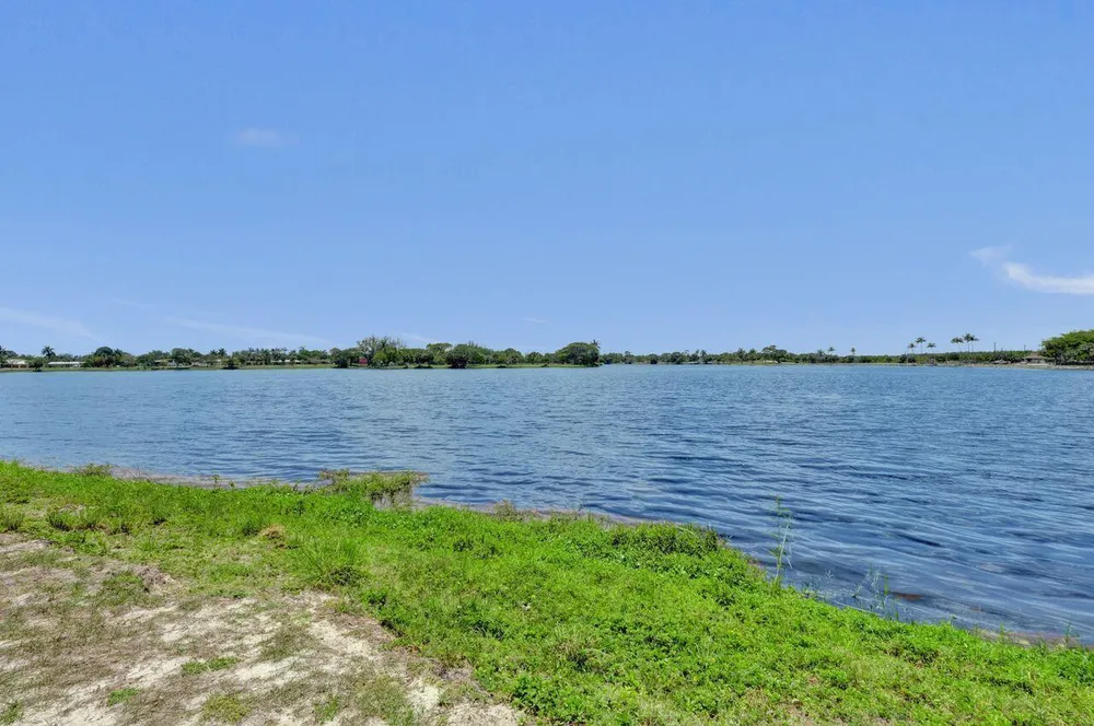3120 Cynthia Ln, Lake Worth Beach, FL 33461