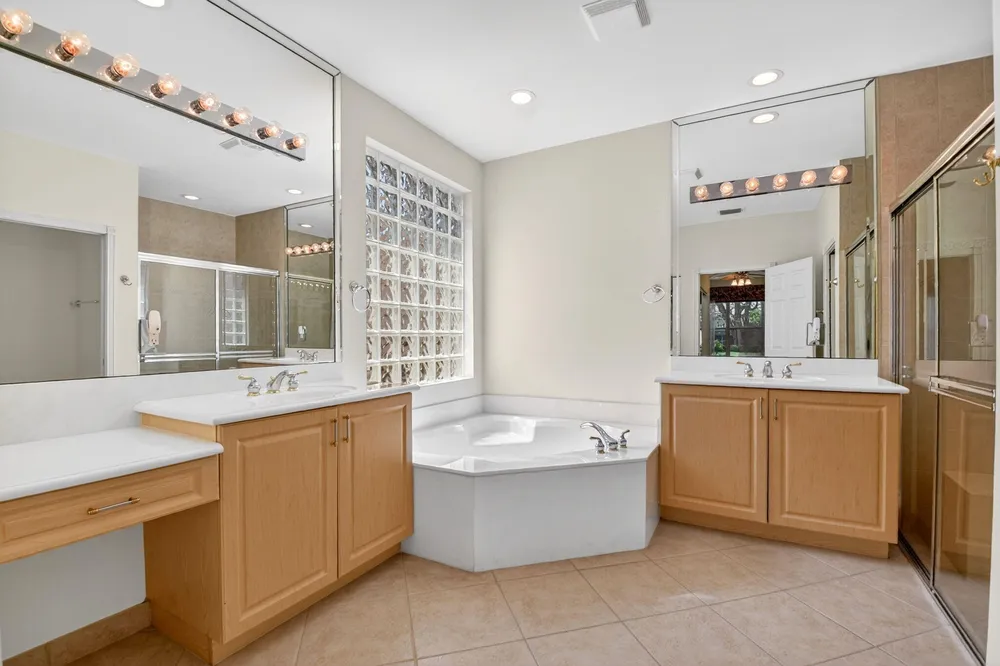8198 Azure Coast Blvd, Lake Worth, FL 33467