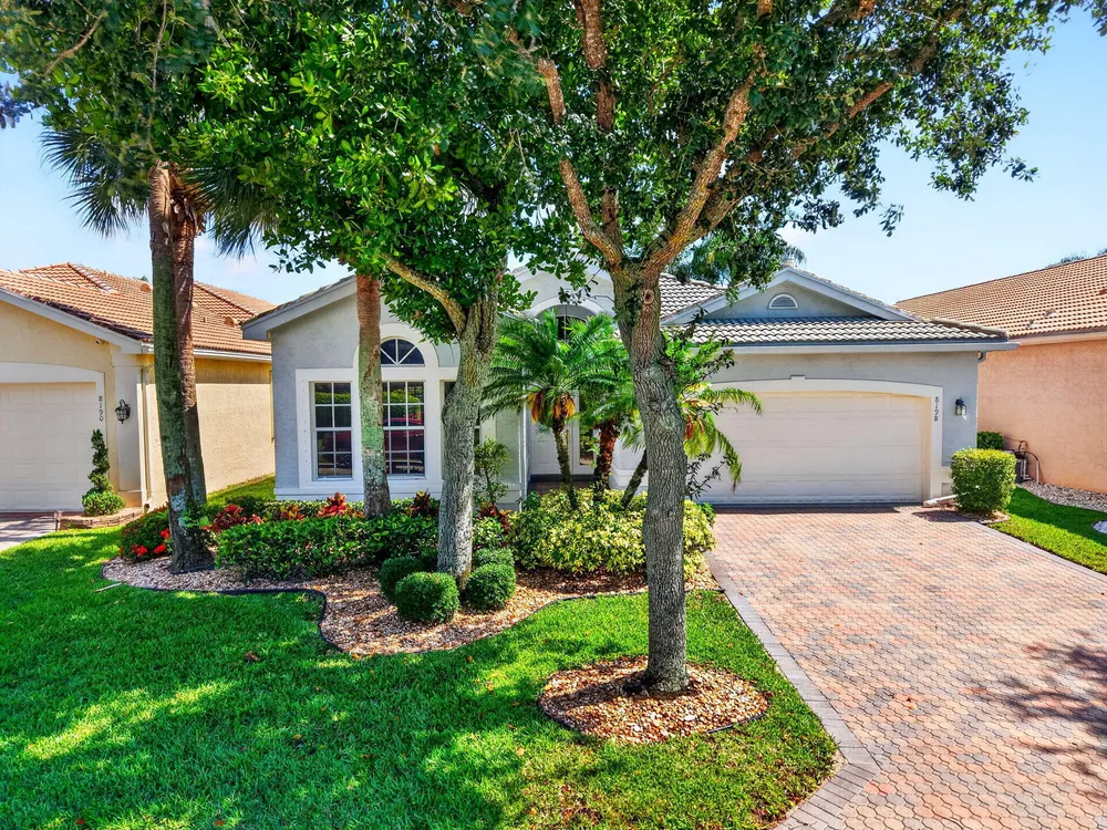 8198 Azure Coast Blvd, Lake Worth, FL 33467