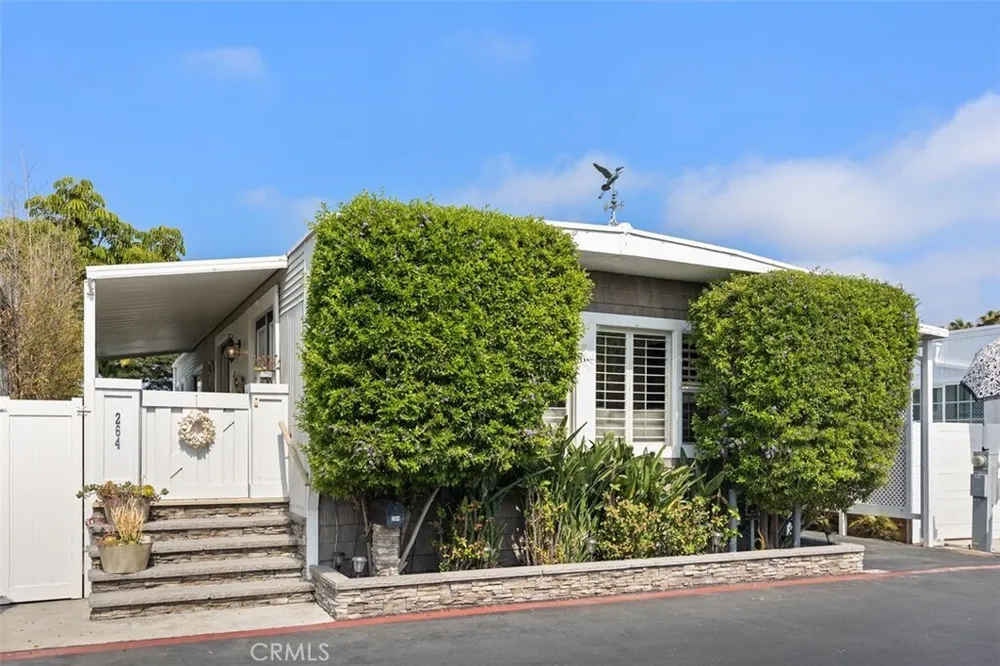 264 Mayflower Dr, Newport Beach, CA 92660