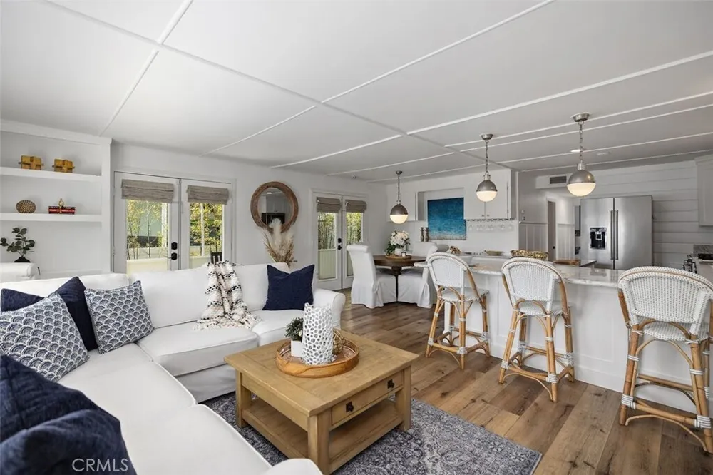 264 Mayflower Dr, Newport Beach, CA 92660