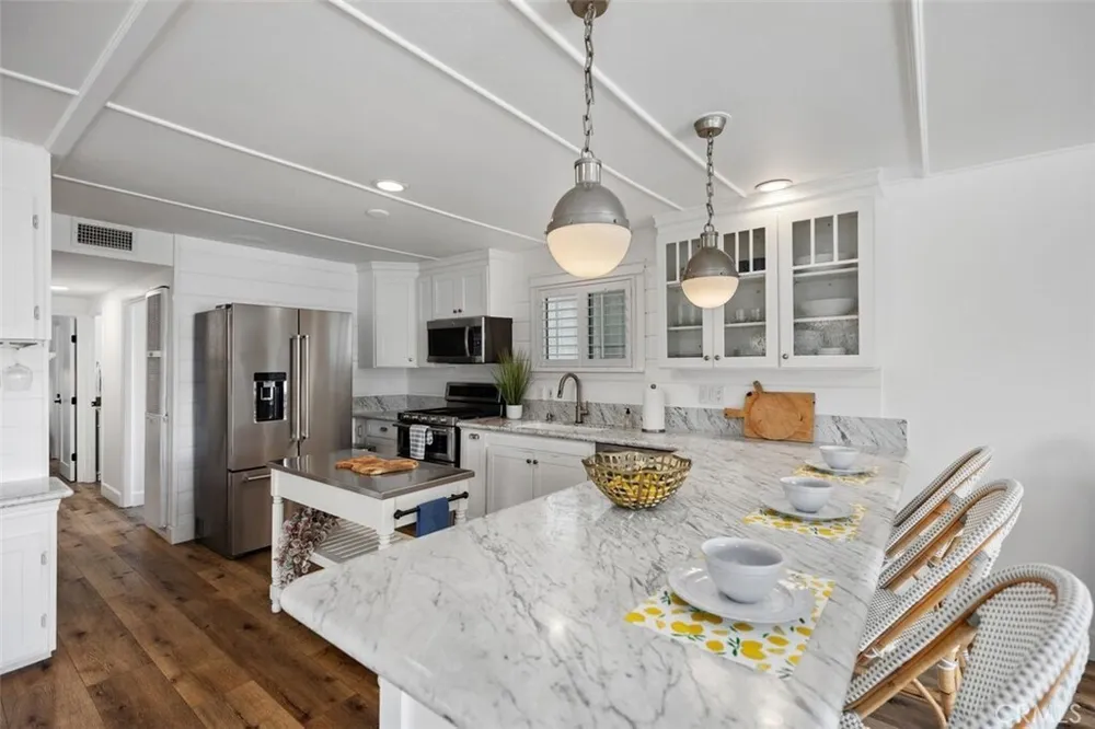 264 Mayflower Dr, Newport Beach, CA 92660