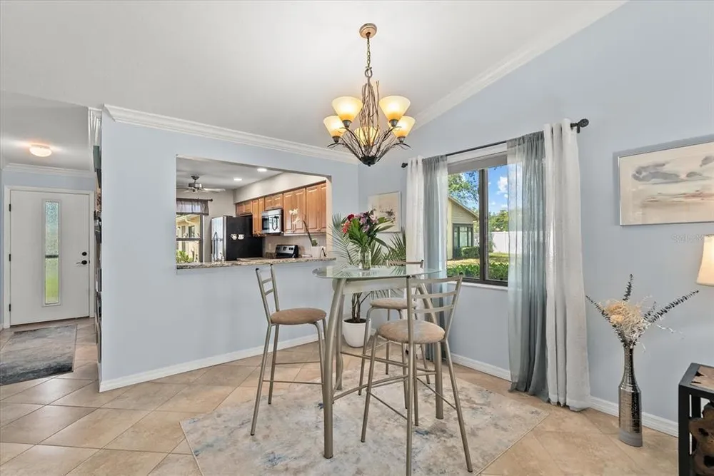 2723 60th Avenue Dr W, Bradenton, FL 34207