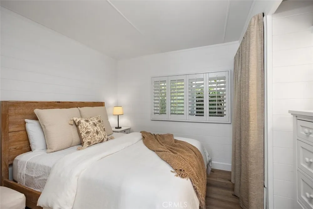 264 Mayflower Dr, Newport Beach, CA 92660