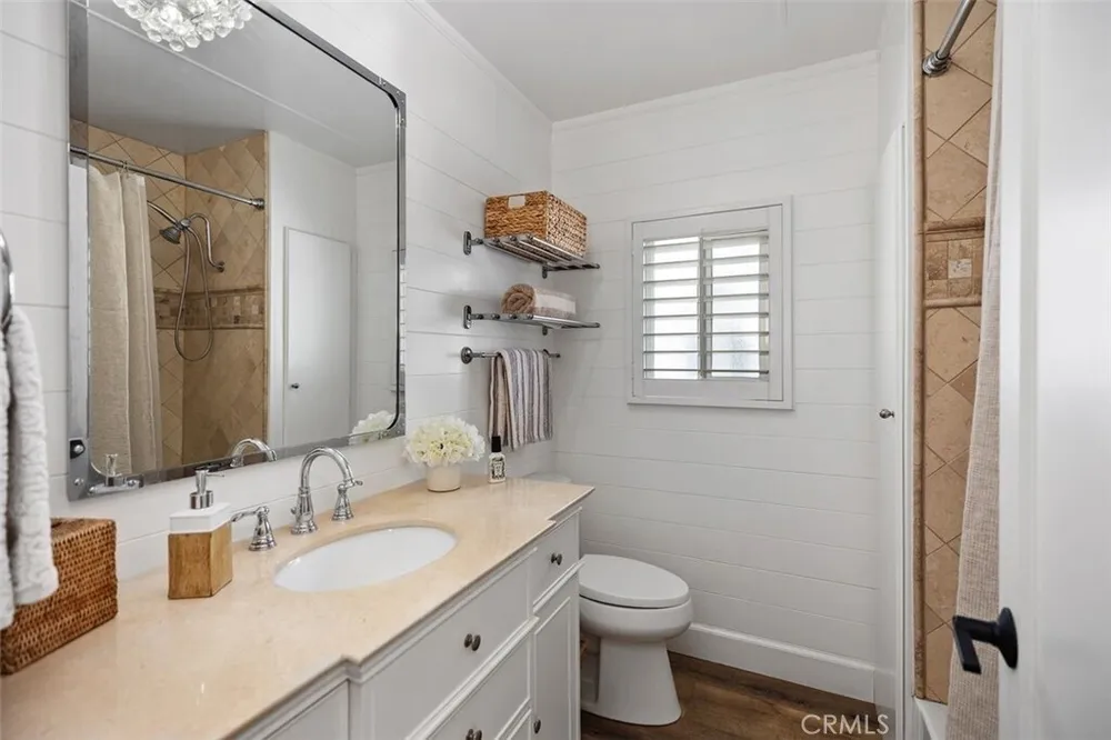 264 Mayflower Dr, Newport Beach, CA 92660