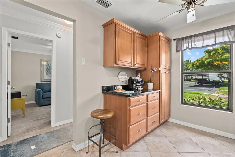 2723 60th Avenue Dr W, Bradenton, FL 34207